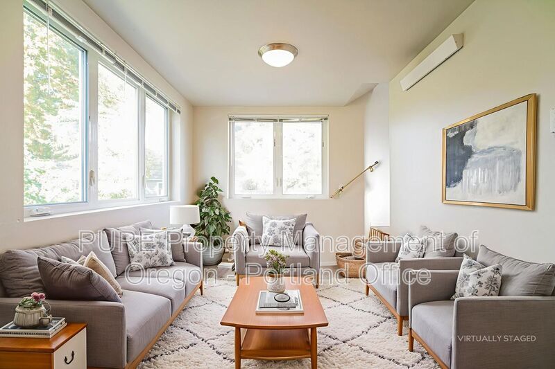 Portland House: 5263 N Harvard