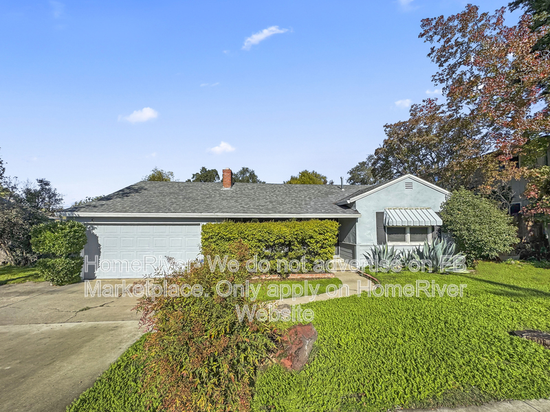 Sacramento House: 4617 El Camino Ave