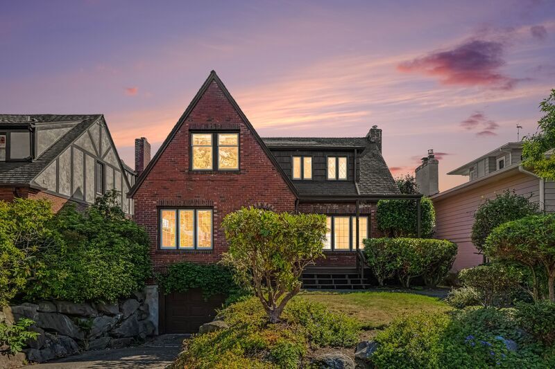 Seattle House: 4530 51st Ave NE