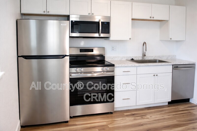 Fountain Condo: 6678 Provincial Drive