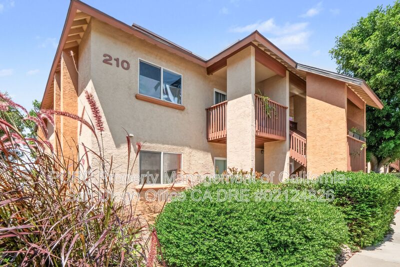 El Cajon House: 210 Chambers St