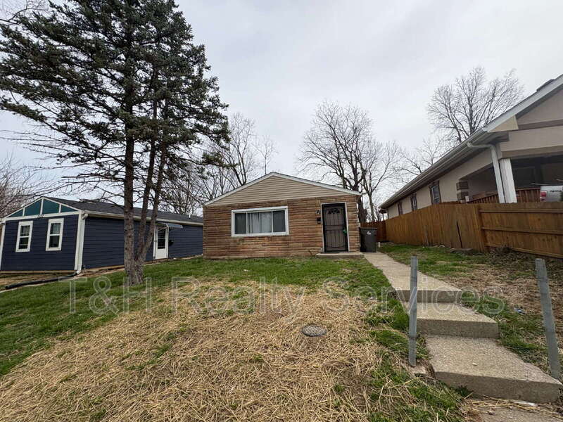 Indianapolis House: 3125 North Gladstone Avenue