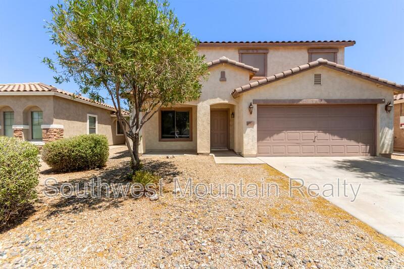 Maricopa House: 44856 W Paitilla Lane