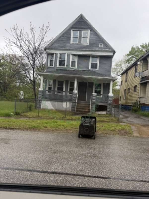 Cleveland Condo: 10303 Sophia Avenue - Upstairs