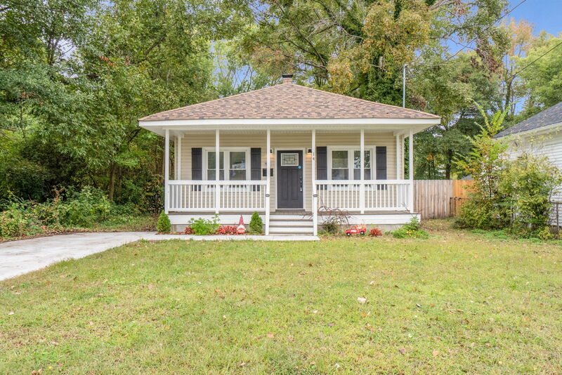 Request a Viewing for 14 Benton Avenue Tenant Turner