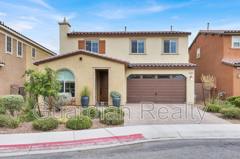 Henderson House: 2548 Sable Creek St