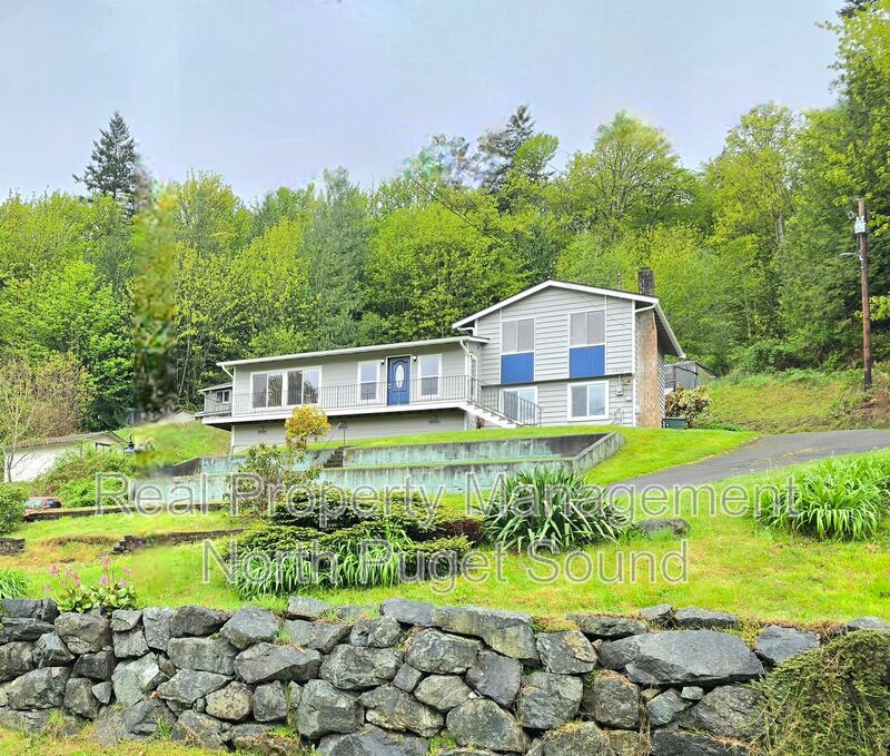 Tulalip House: 6822 14th Ave NE