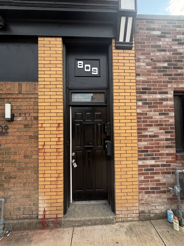 McKees Rocks House: 809 Broadway Avenue - 2