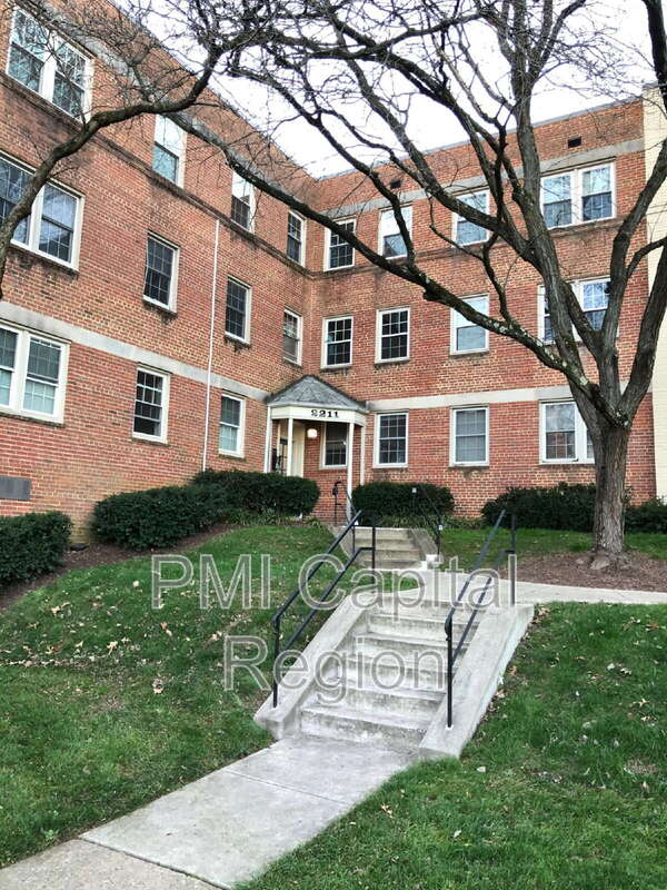 Silver Spring Condo: 2211 Washington Ave