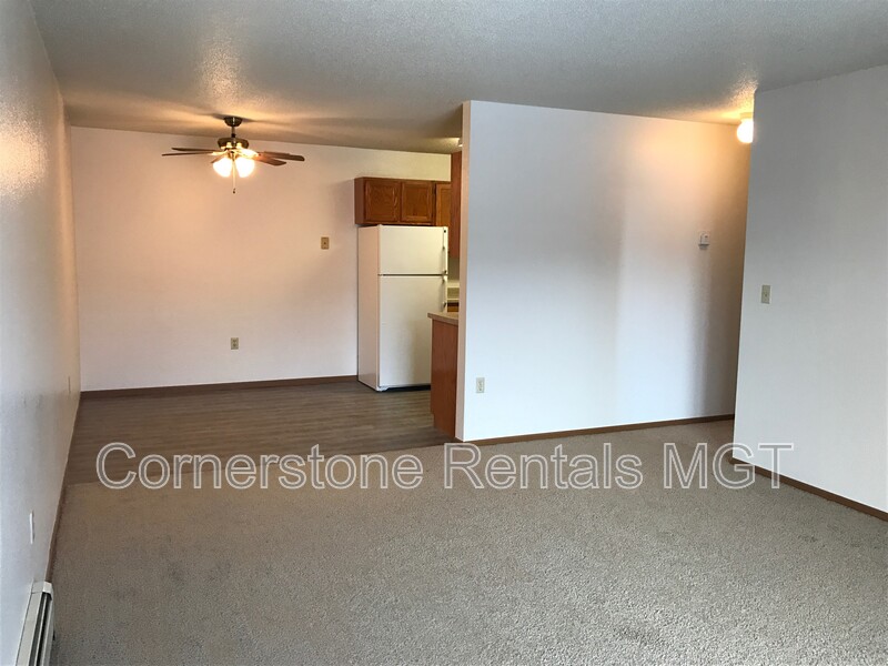 West Fargo House: 1415 14th Ave E