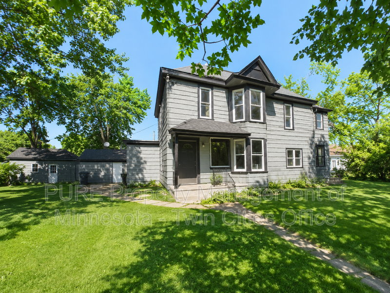 Saint Paul Condo: 637 Earl St