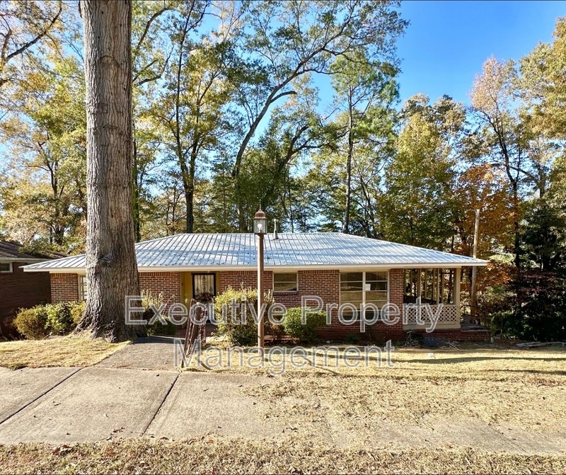 Bessemer House: 1930 Granville Avenue
