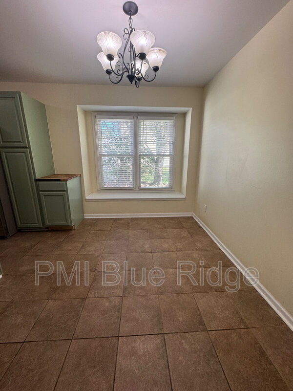 Fletcher House: 1013 Thorncrest Drive