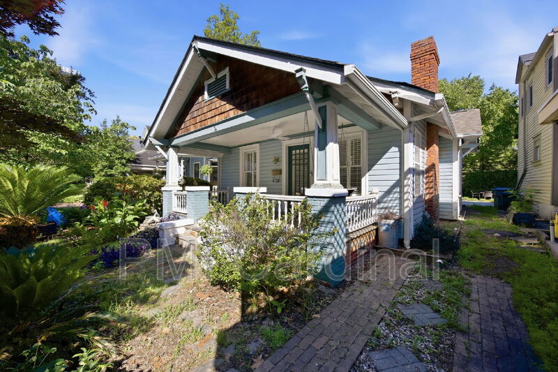 Charlotte House: 523 North Pine Street