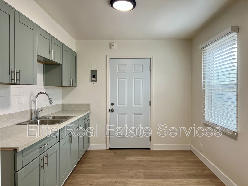 San Diego Condo: 2331 Smythe Avenue