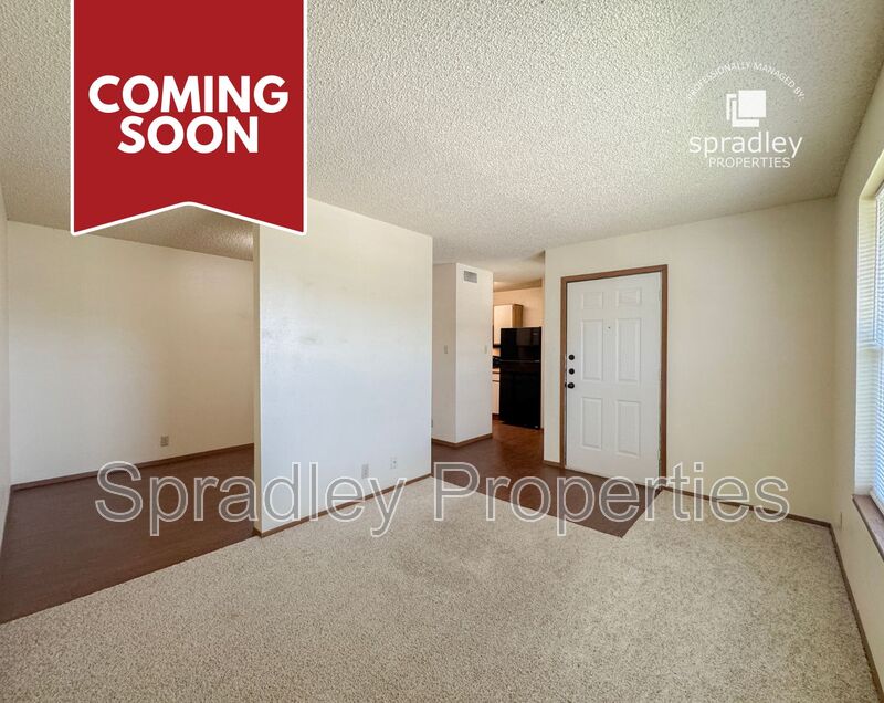 Troy Condo: 120 W Main St