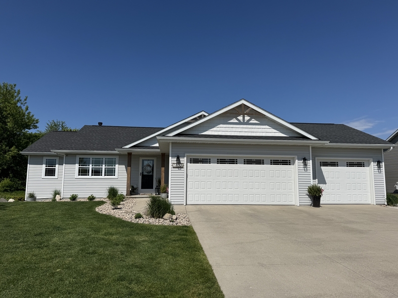Greenville House: N1833 Baileys Harbor Road