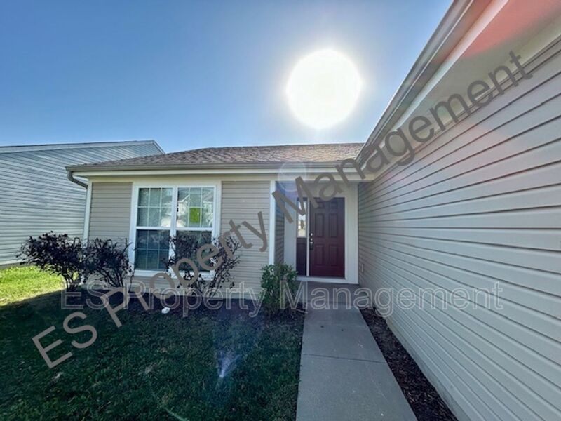 3 bedroom 2 Bath Home in Camby - Photo 5