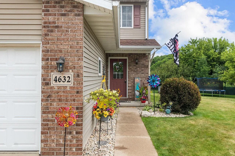 Manitowoc Condo: 4632-4634 Ridge Court - 4632
