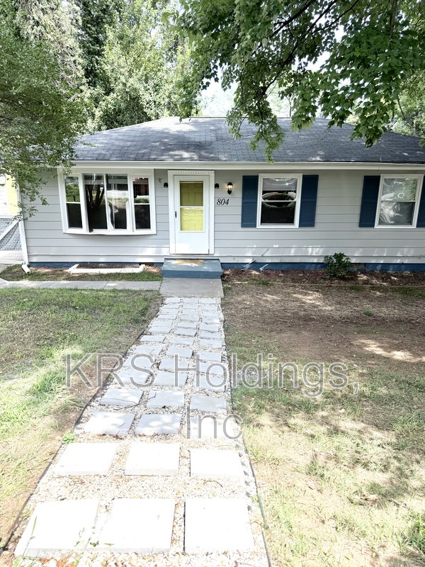 Charlottesville House: 804 Raymond Rd