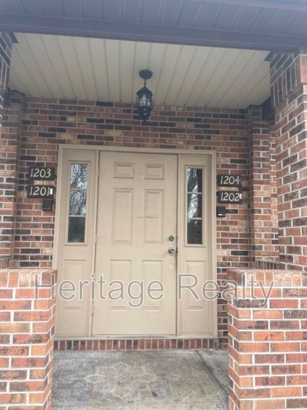 Knoxville House: 810 Highland Drive