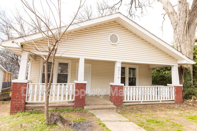Chattanooga House: 3011 15th Ave