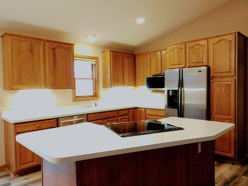 Albertville House: 5065 Main Ave NE