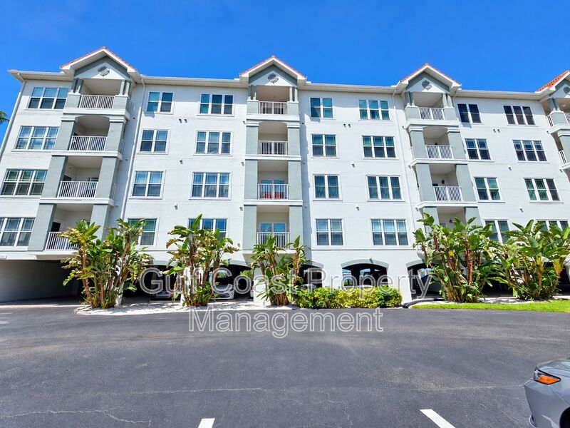 Bradenton Condo: 210 3rd Street West