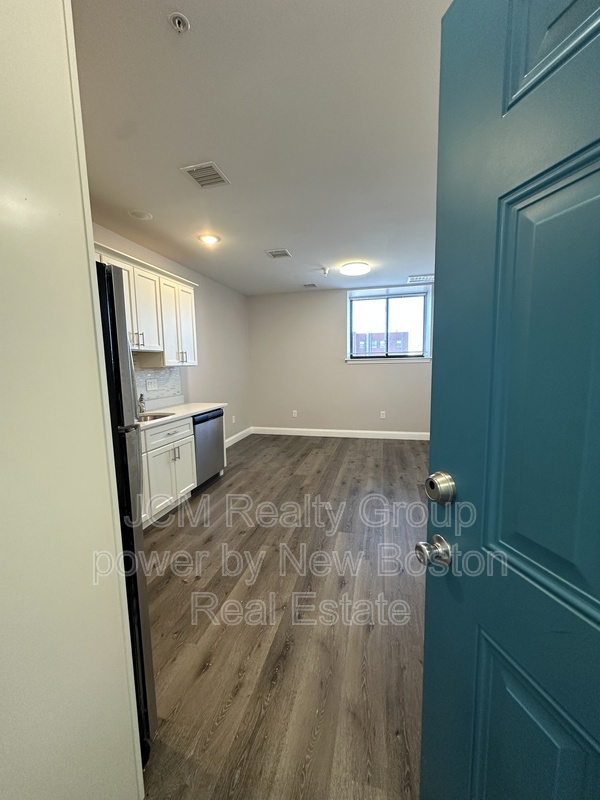 Lynn Condo: 191 N Common St