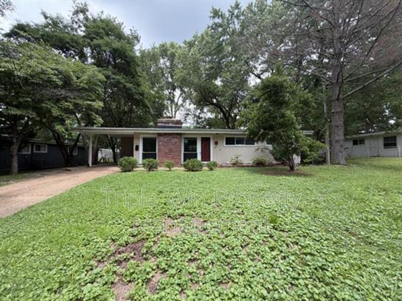 Florissant House: 865 Robinwood Drive