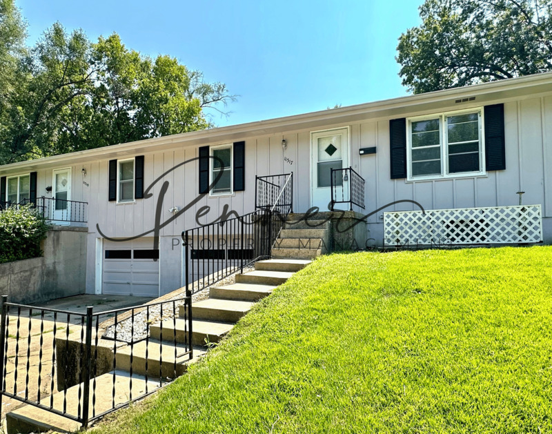 INDEPENDENCE House: 11317 E 13TH ST
