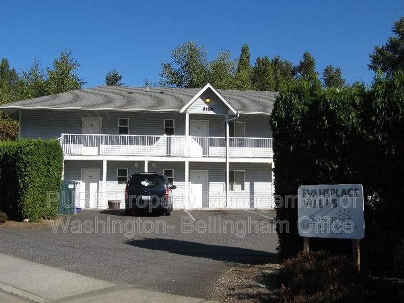 Bellingham House: 3150 W. Maplewood Ave