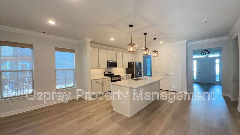 Spacious 4-Bedroom Chesapeake Home!  - Photo 5