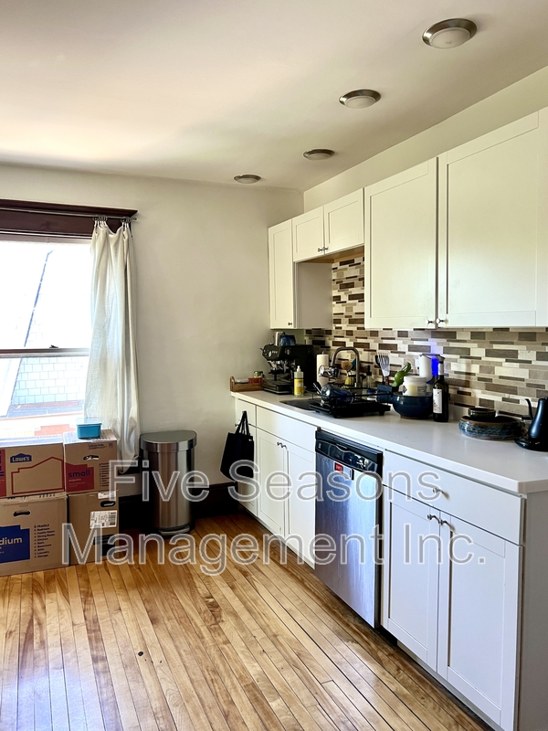 Burlington Condo: 369 South Winooski Avenue - 2