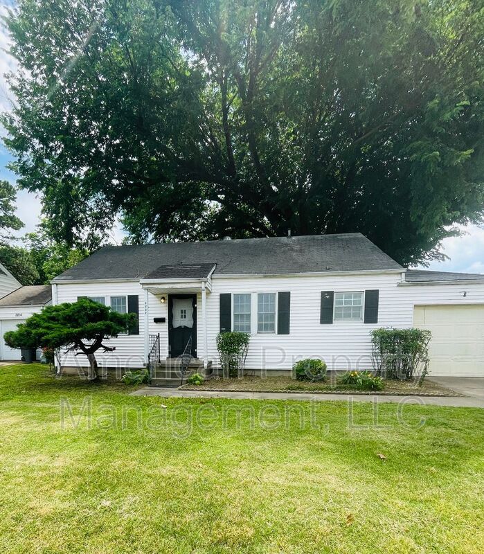 Tulsa House: P2-1Q- 2808 E. 1st Pl.