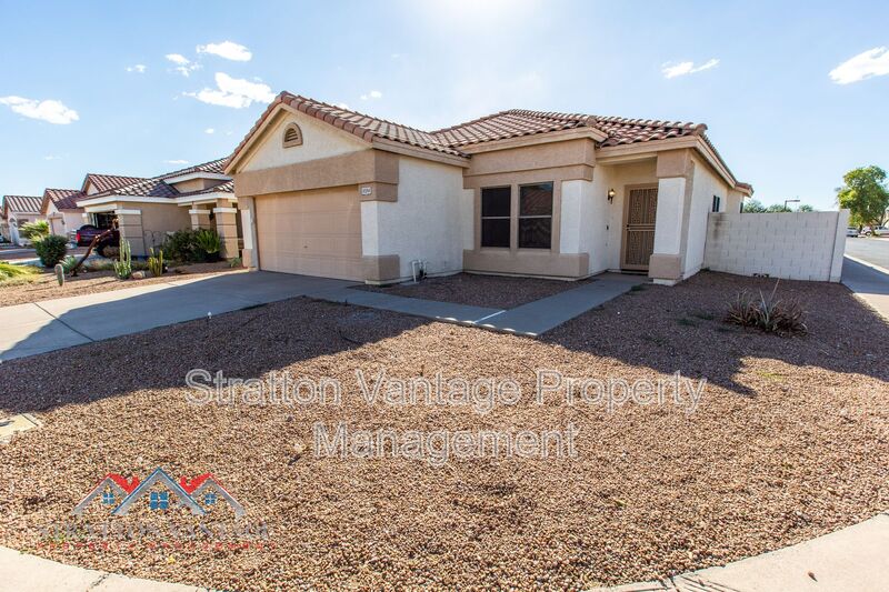 Mesa House: 1054 S 53rd St