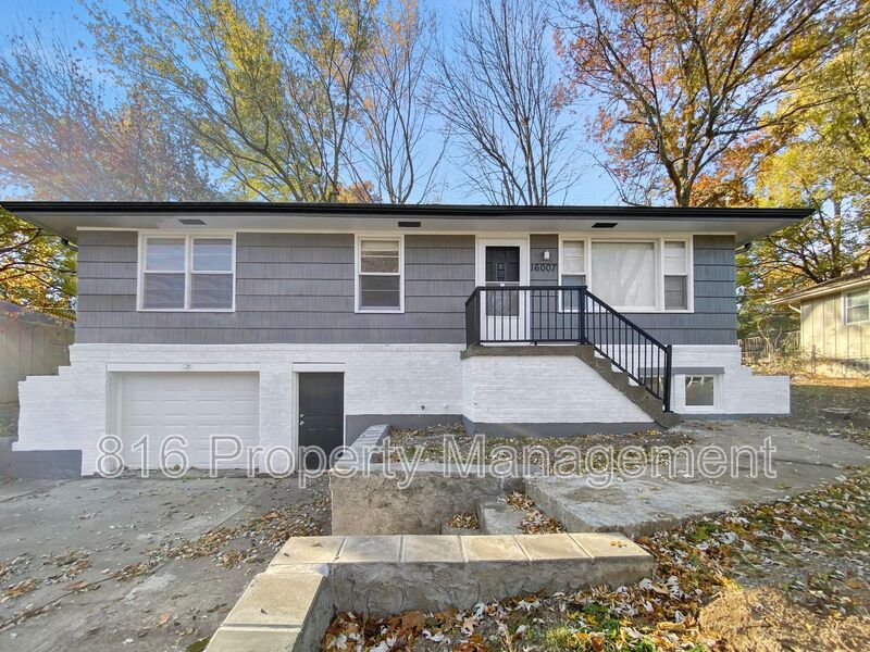 Independence House: 16007 E 35th St S