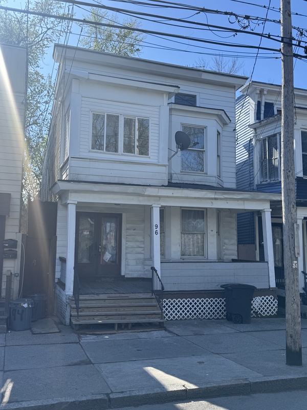 Albany Condo: 96 Ontario St. - 1