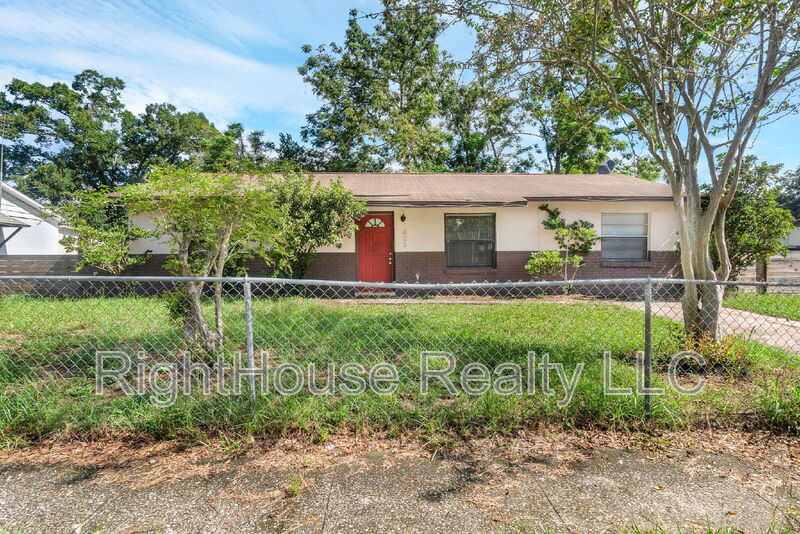 Apopka House: 433 West 17th St