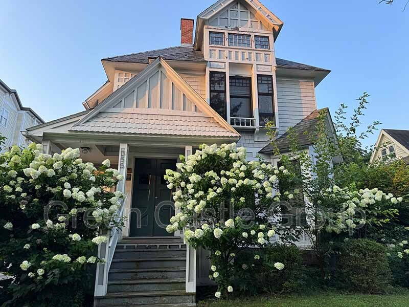 Burlington Condo: 355 Pearl Street, Unit 4