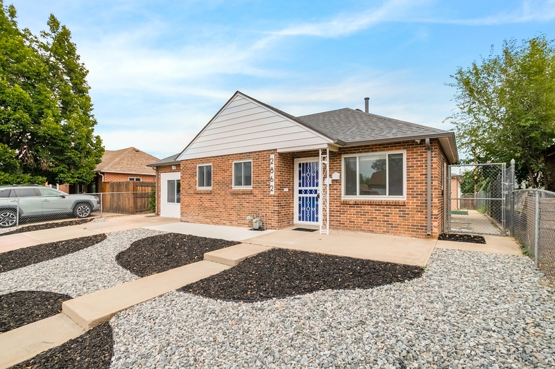 Denver House: 2862 Poplar Street
