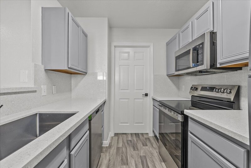 Dickinson Townhome: 5098 Akumal Calle