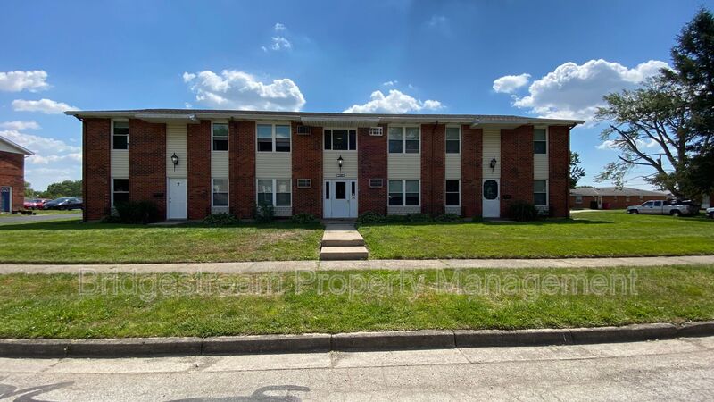 West Milton House: 1299-1 Sanlor