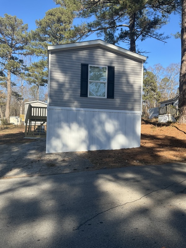 ELLENWOOD House: 11 Club Circle