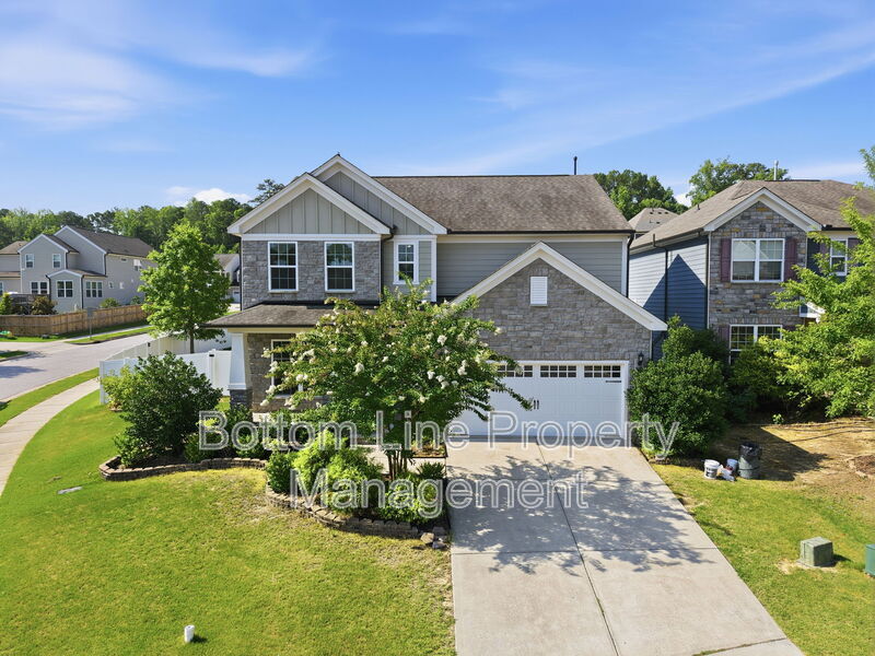 Apex House: 2496 Emily Brook Way