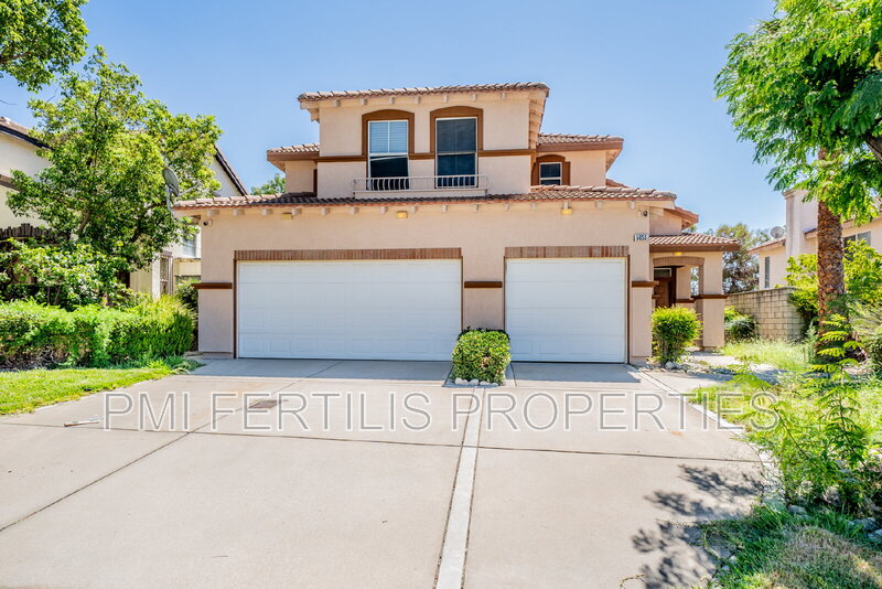 Fontana House: 5055 Saint Albert Dr