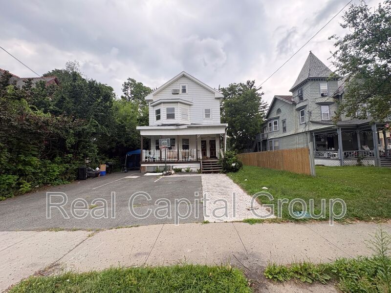 Rensselaer Condo: 1345 3rd St.