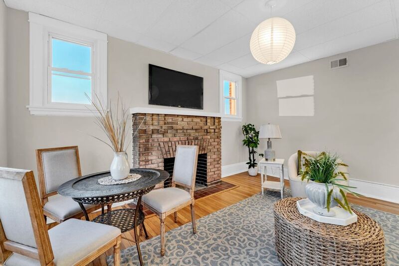 Baltimore Condo: 300 E. 30th St