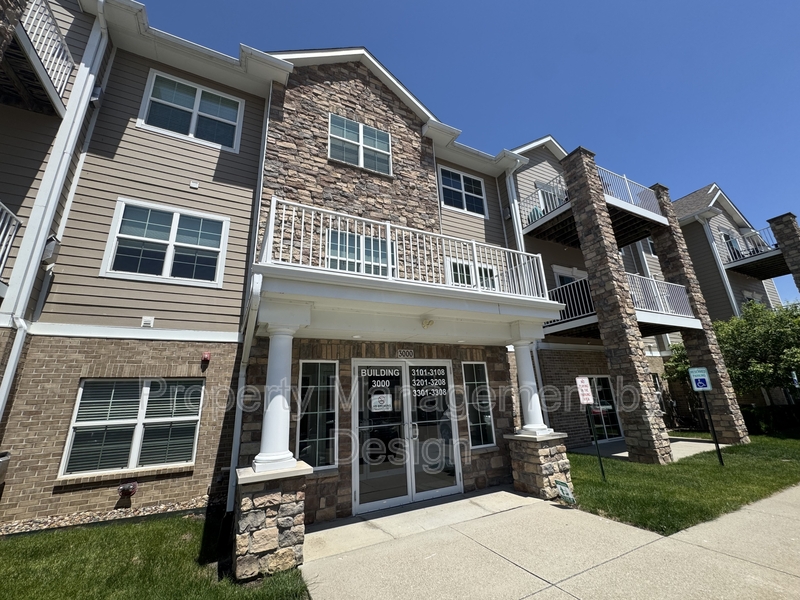 West Des Moines Condo: 8350 EP True Parkway