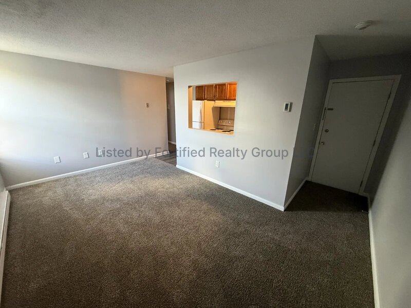 Fall River Condo: 2448 South Main St